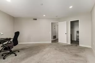 10634 W Hutton Dr, Sun City, AZ 85351 - Photo 18