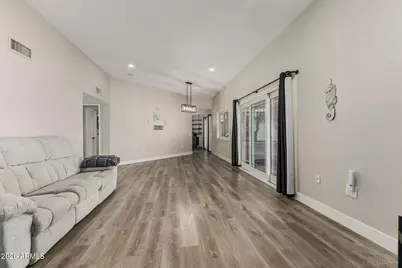 10634 W Hutton Drive, Sun City, AZ 85351 - Photo 8