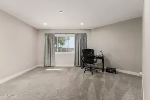 10634 W Hutton Dr, Sun City, AZ 85351 - Photo 18