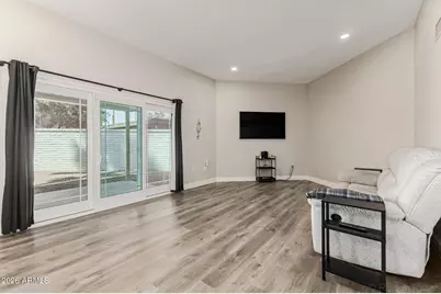 10634 W Hutton Drive, Sun City, AZ 85351 - Photo 6
