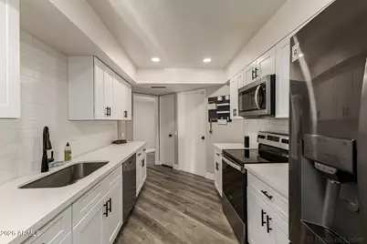 10634 W Hutton Drive, Sun City, AZ 85351 - Photo 10