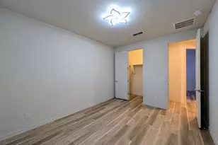 5902 N 86th Dr, Glendale, AZ 85305 - Photo 16