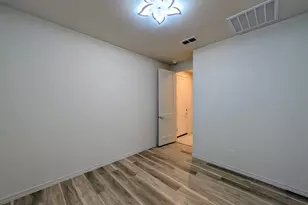 5902 N 86th Dr, Glendale, AZ 85305 - Photo 26