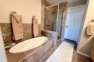 7401 W Arrowhead Clubhouse Dr, Glendale, AZ 85308 - Photo 18