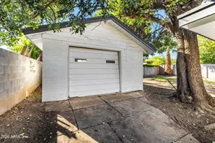 2822 N 34th St, Phoenix, AZ 85008 - Photo 2