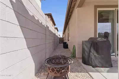 16612 W Sierra Street, Surprise, AZ 85388 - Photo 8