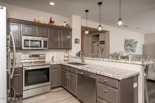 19510 N Carriage Ln, Surprise, AZ 85374 - Photo 4