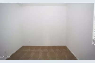 9225 W Willow Bend Lane, Phoenix, AZ 85037 - Photo 8