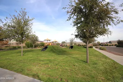 9225 W Willow Bend Lane, Phoenix, AZ 85037 - Photo 40