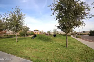 9225 W Willow Bend Ln, Phoenix, AZ 85037 - Photo 40