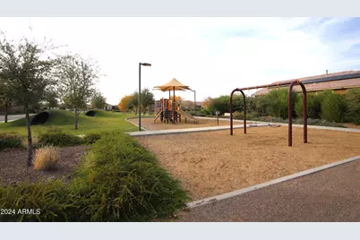 9225 W Willow Bend Lane, Phoenix, AZ 85037 - Photo 38