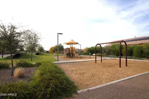 9225 W Willow Bend Ln, Phoenix, AZ 85037 - Photo 38