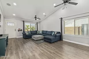 637 W Wagner Ct, Gilbert, AZ 85233 - Photo 8