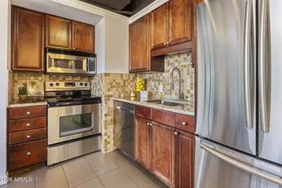 4750 N Central Avenue #17S, Phoenix, AZ 85012 - Photo 10