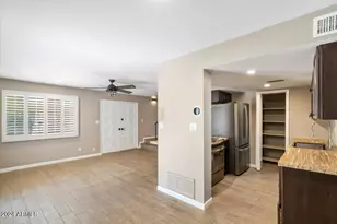 7810 E Keim Dr, Scottsdale, AZ 85250 - Photo 6