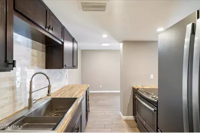 7810 E Keim Drive, Scottsdale, AZ 85250 - Photo 10