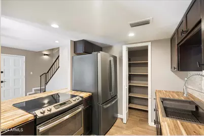 7810 E Keim Drive, Scottsdale, AZ 85250 - Photo 8