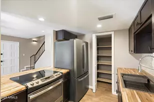 7810 E Keim Dr, Scottsdale, AZ 85250 - Photo 8