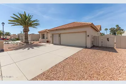 26052 S Glenburn Drive, Sun Lakes, AZ 85248 - Photo 2