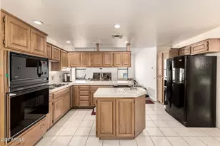 26052 S Glenburn Dr, Sun Lakes, AZ 85248 - Photo 12