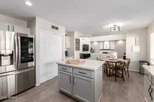 724 W Sandra Ter, Phoenix, AZ 85023 - Photo 14