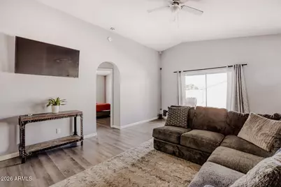 10202 N 87th Avenue, Peoria, AZ 85345 - Photo 8