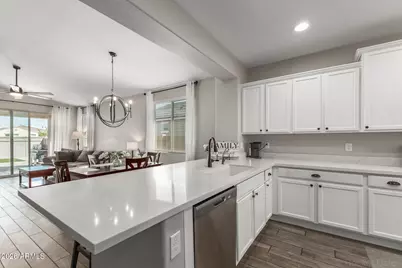 18012 W Jones Avenue, Goodyear, AZ 85338 - Photo 10