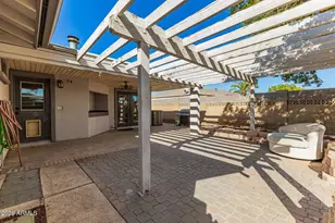 413 E Ellis Dr, Tempe, AZ 85282 - Photo 46