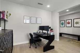 5957 E Salter Dr, Phoenix, AZ 85054 - Photo 8