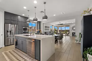 5957 E Salter Dr, Phoenix, AZ 85054 - Photo 4