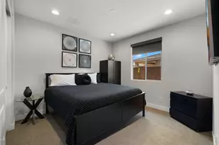 5957 E Salter Dr, Phoenix, AZ 85054 - Photo 22