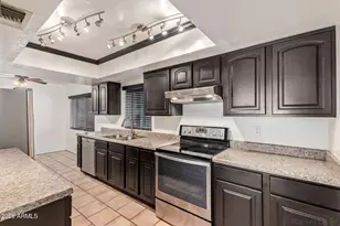 2902 E Claire Dr, Phoenix, AZ 85032 - Photo 14