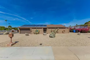 2902 E Claire Dr, Phoenix, AZ 85032 - Photo 1