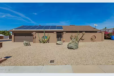 2902 E Claire Drive, Phoenix, AZ 85032 - Photo 2