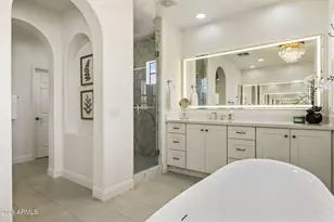 3756 E Donald Dr, Phoenix, AZ 85050 - Photo 32