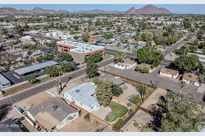 2327 E Weldon Avenue, Phoenix, AZ 85016 - Photo 32