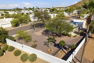 1301 E Canterbury Dr, Phoenix, AZ 85022 - Photo 32