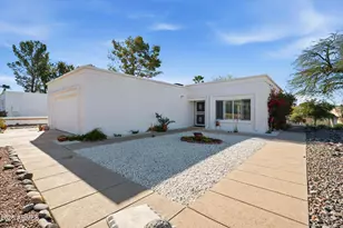 1301 E Canterbury Dr, Phoenix, AZ 85022 - Photo 40