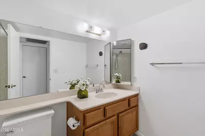 1301 E Canterbury Drive, Phoenix, AZ 85022 - Photo 24