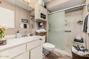 11017 W Topaz Dr, Sun City, AZ 85351 - Photo 14