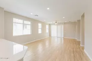 1219 E Glass Ln, Phoenix, AZ 85042 - Photo 4