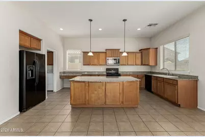 13464 S 186th Avenue, Goodyear, AZ 85338 - Photo 8