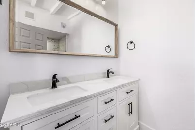 1647 W Villa Rita Drive, Phoenix, AZ 85023 - Photo 36