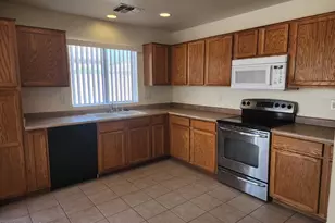 12214 W Hadley St, Avondale, AZ 85323 - Photo 4