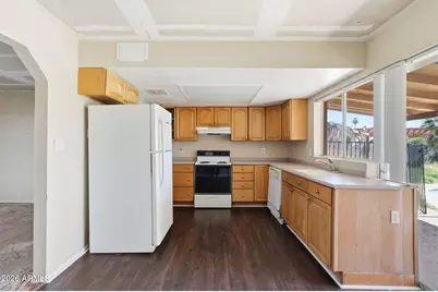 651 E Glade Avenue, Mesa, AZ 85204 - Photo 8