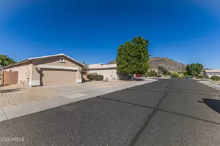 6610 W Range Mule Dr, Phoenix, AZ 85083 - Photo 34