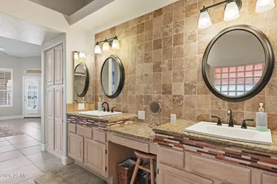 7228 W Eugie Avenue, Peoria, AZ 85381 - Photo 6