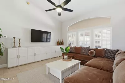 7228 W Eugie Avenue, Peoria, AZ 85381 - Photo 2