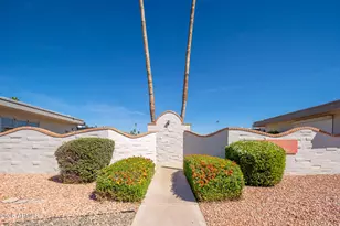 10874 W Coggins Dr, Sun City, AZ 85351 - Photo 26