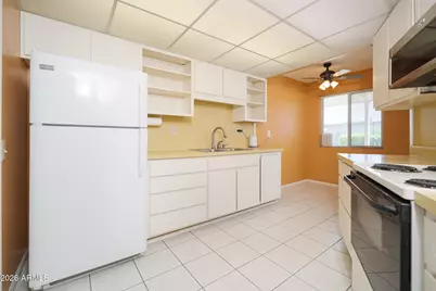 10874 W Coggins Drive, Sun City, AZ 85351 - Photo 4